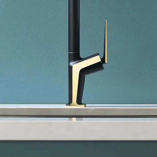 China New High Quality Pull out Spray Kitchen Water Faucet