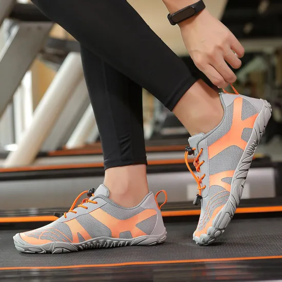 Customized Breathable Flying Knit Upper Zero Restraint Easy Free Professional Outdoor Fitness Training Water Aqua Gym Barefoot Shoe